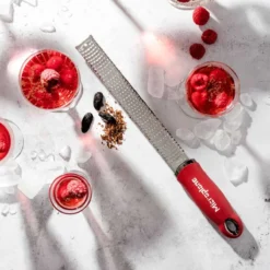 Microplane Premium Reibe / Zester, Granatapfelrot 7 Microplane Premium Reibe / Zester, Granatapfelrot -Gasgrills Verkaufsgeschäft microplane premium reibe zester granatapfelrot ff3079aa465a72850567454503807913