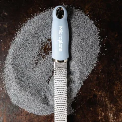 Microplane Premium Reibe / Zester, Küstenblau 8 Microplane Premium Reibe / Zester, Küstenblau -Gasgrills Verkaufsgeschäft microplane premium reibe zester kuestenblau c4ecd7d6cf15bb184a1aee0ed7c3ad20