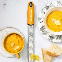 Microplane Premium Reibe / Zester, Senfgelb -Gasgrills Verkaufsgeschäft microplane premium reibe zester senfgelb 45b19290ea5184e4cabe9f5d803fed78